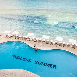 Grand Cayman Marriott Курортный комплекс Джорджтаун